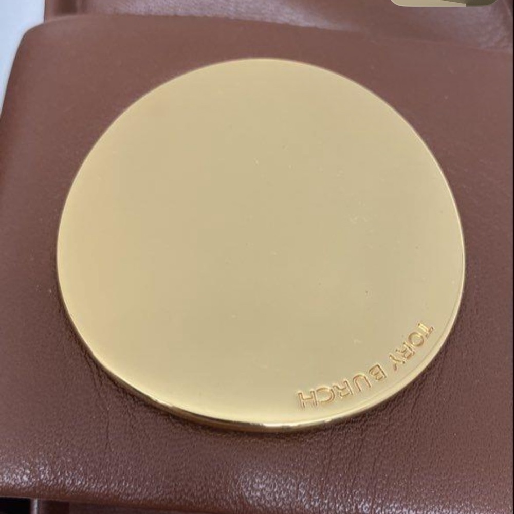 Tory Burch Brown Leather Sandals with Gold Logo - Picture 4 of 7